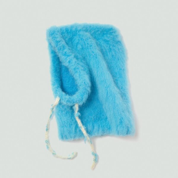 Kapturek blurred niebieski