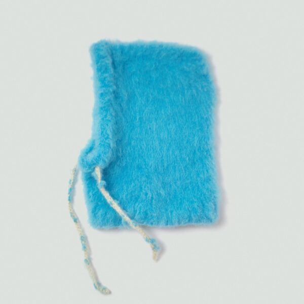 Kapturek blurred niebieski