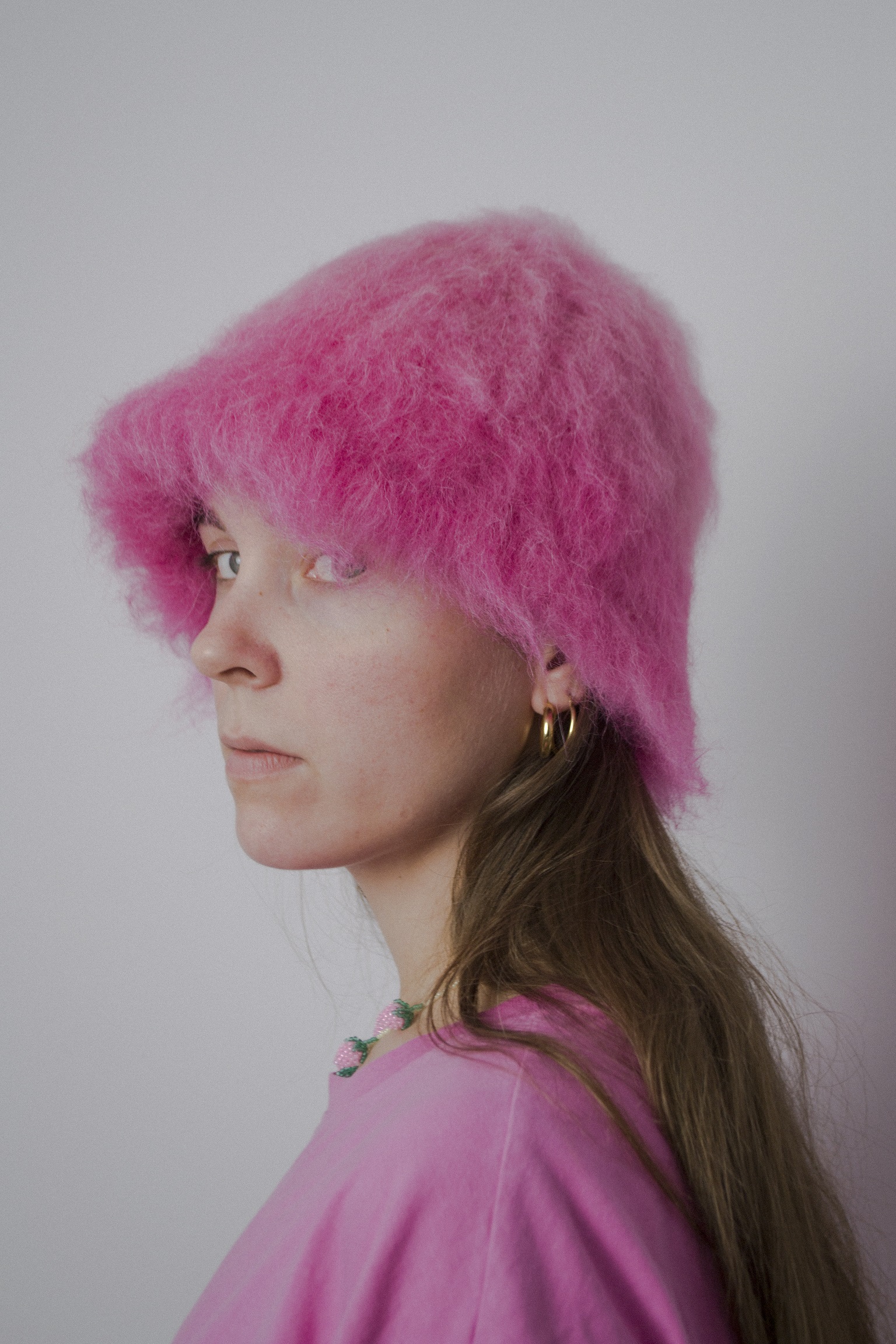 2 Kapelusz blurred flamingo