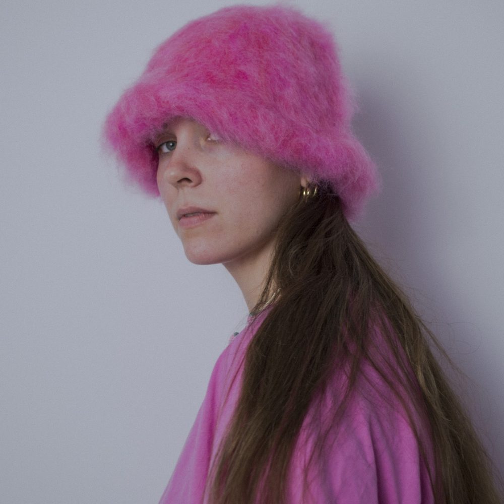 6 Kapelusz blurred candy pink