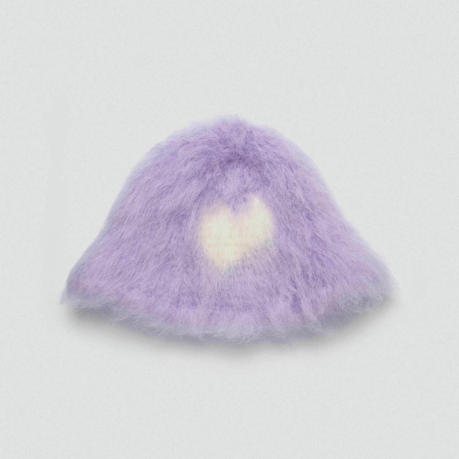 4a-01 Kapelusz blurred purple heart