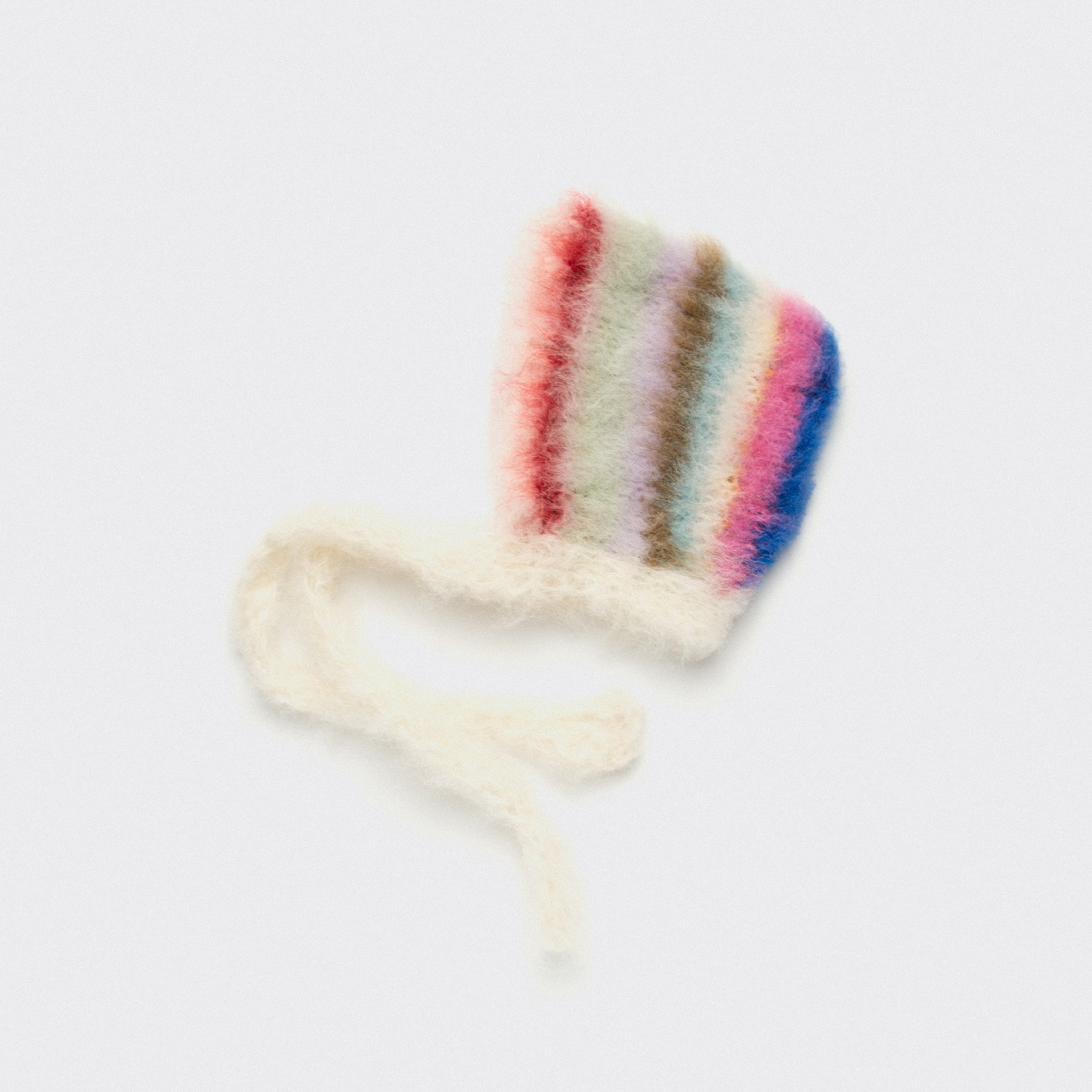 13-01 Bonetka blurred bellflower rainbow
