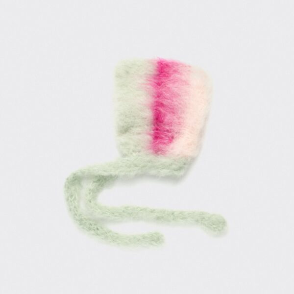 Bonetka blurred bellflower mint