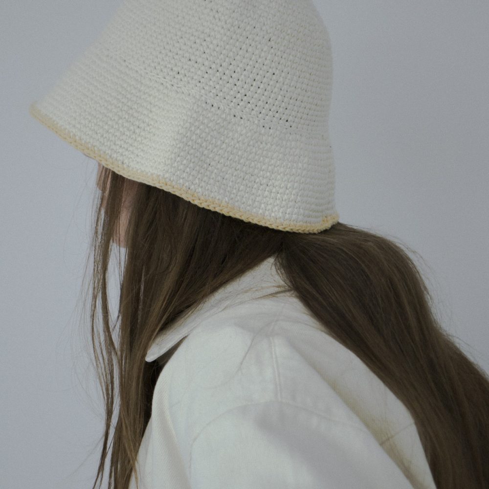 19 Bucket hat lemon