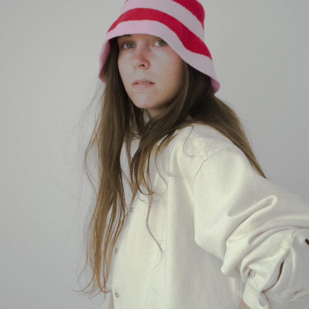 32 Bucket hat strawberry
