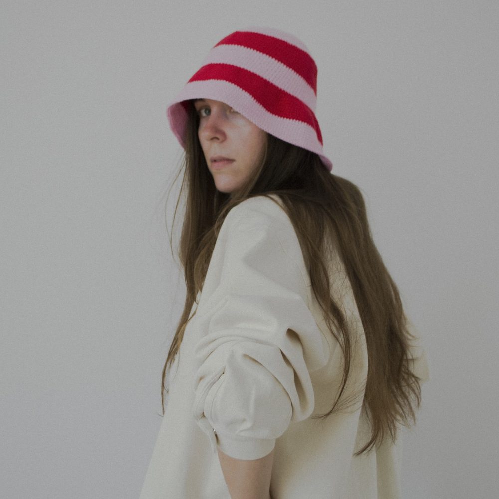 34 Bucket hat strawberry