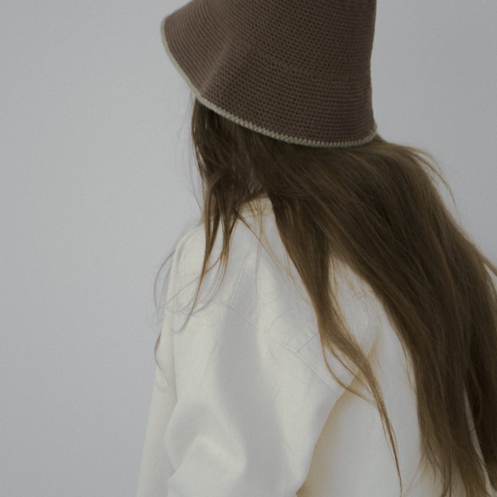 37 Bucket hat brown