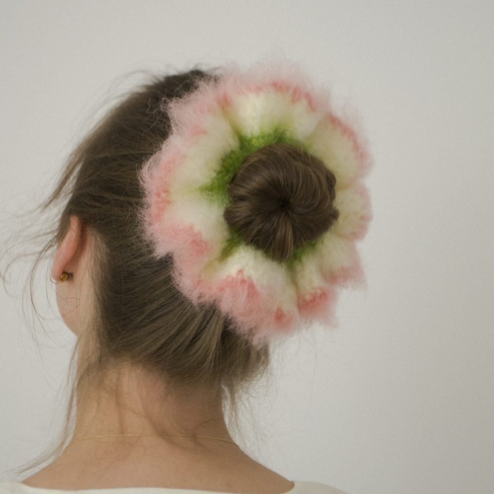Scrunchie flower peachy