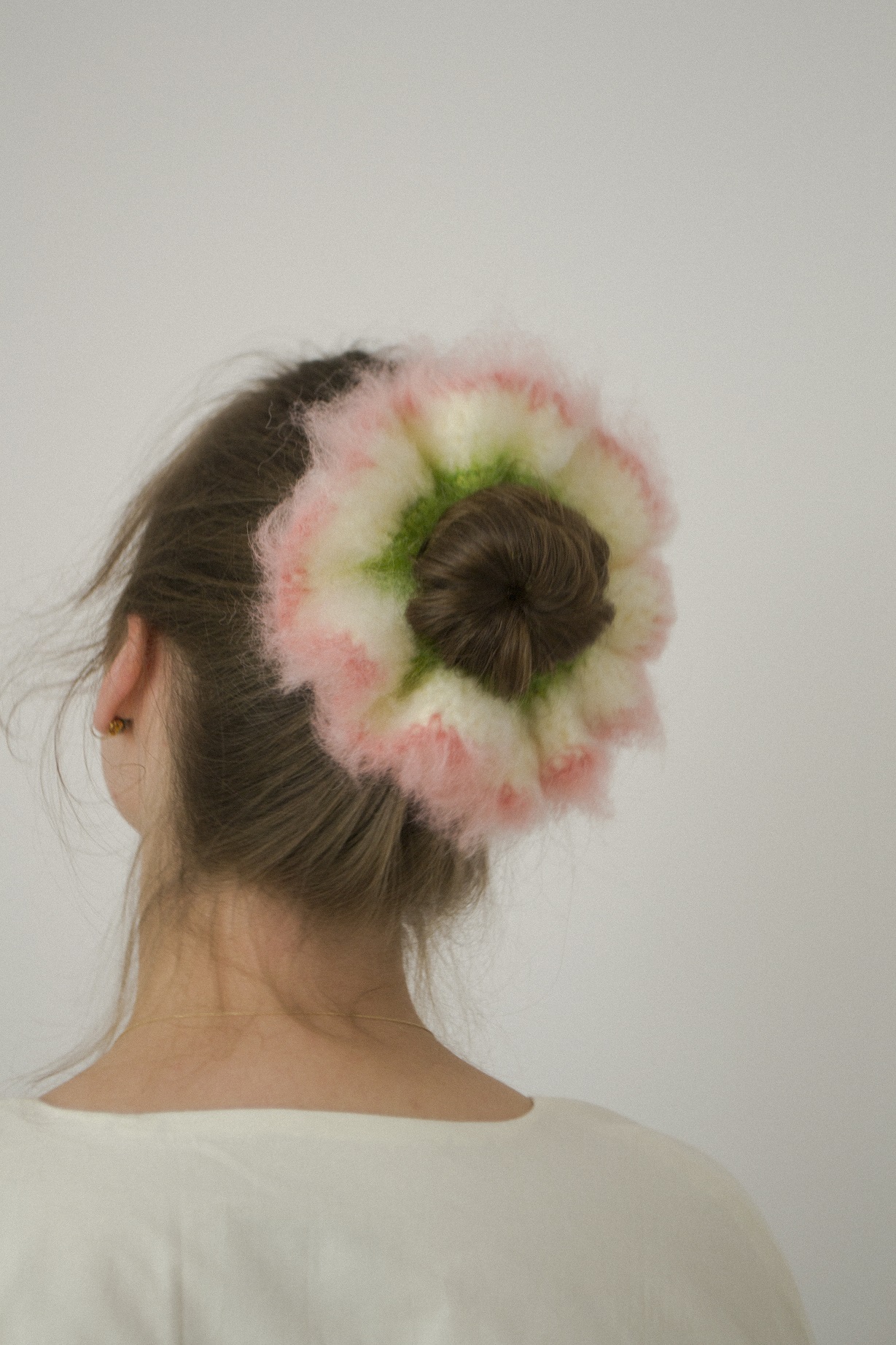 Scrunchie flower peachy