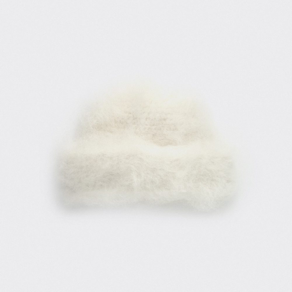 5-01 Czapka blurred kremowa