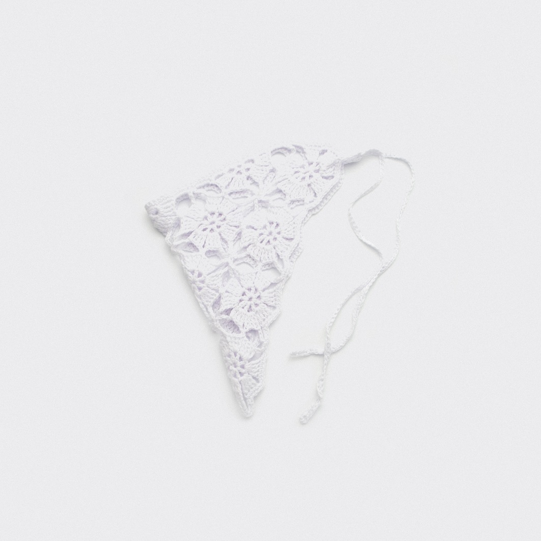 87-01 Chustka off white