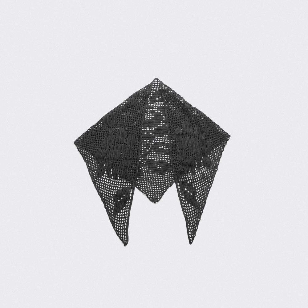 Chustka filet crochet black roses